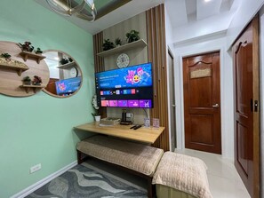Deluxe Apartment, Park View | Interior - Sunset View 3-Bedroom SMDC (Pasay)