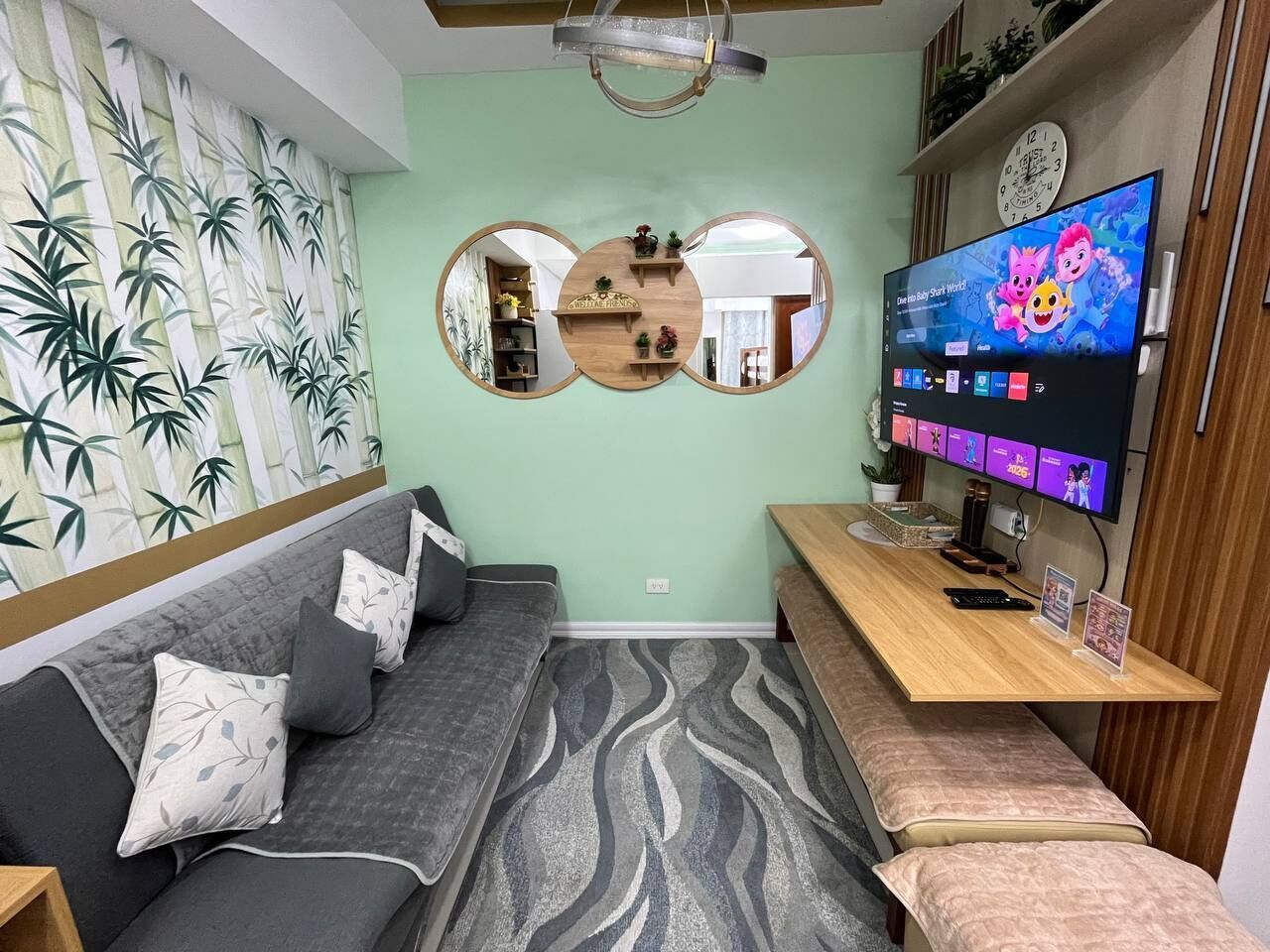 Deluxe Apartment, Park View | Living area