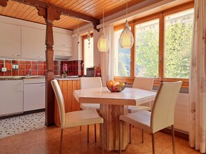 Dining - Chalet Dargun Bünter, (Camischolas/Sedrun). by Interhome (Camischolas)