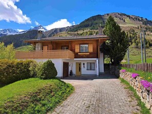 Exterior - Chalet Dargun Bünter, (Camischolas/Sedrun). by Interhome (Camischolas)