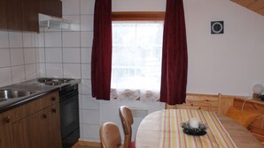 Unclassified image, 3 of 10, button - Deragisch A, (Sedrun), 182.01 by Interhome (Sedrun)