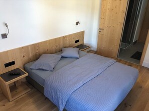 1 間睡房、上網