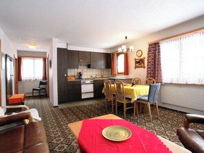 Interior - Ferienwohung Cavegn-Cavigelli, (Sedrun), 129.01 by Interhome (Sedrun)