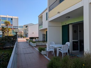 别墅, 1 间卧室, 阳台, 花园景观 | 室外用餐