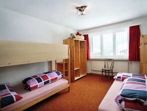 1 bedroom, Internet - Tgèsa Pazzola Huonder-Monn, (Bugnei/Sedrun). by Interhome (Sedrun)