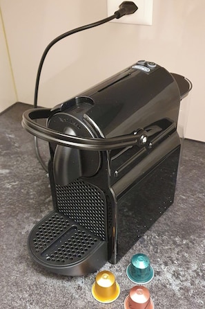 Kaffee und/oder Kaffeemaschine
