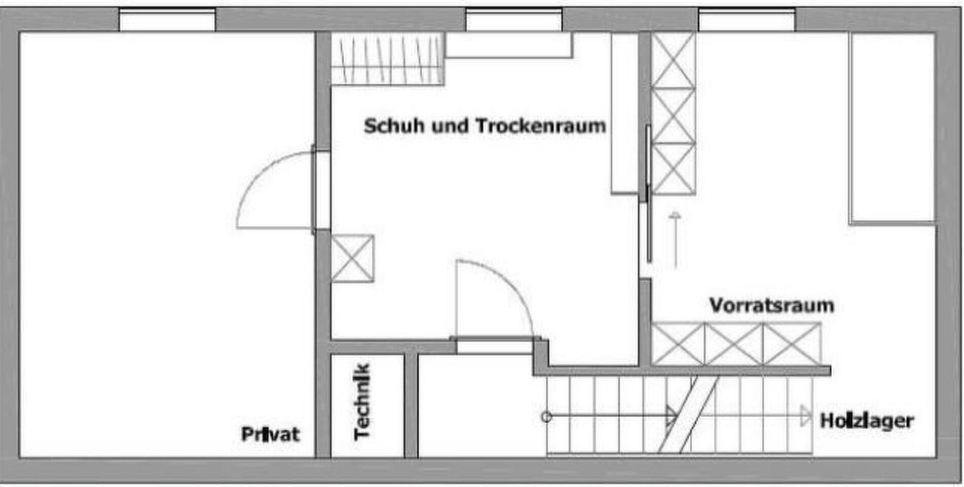 Un plan d’étage d’hôtel comprenant des chambres privées, une salle technique, un espace avec douche et toilettes, un couloir et un hall.