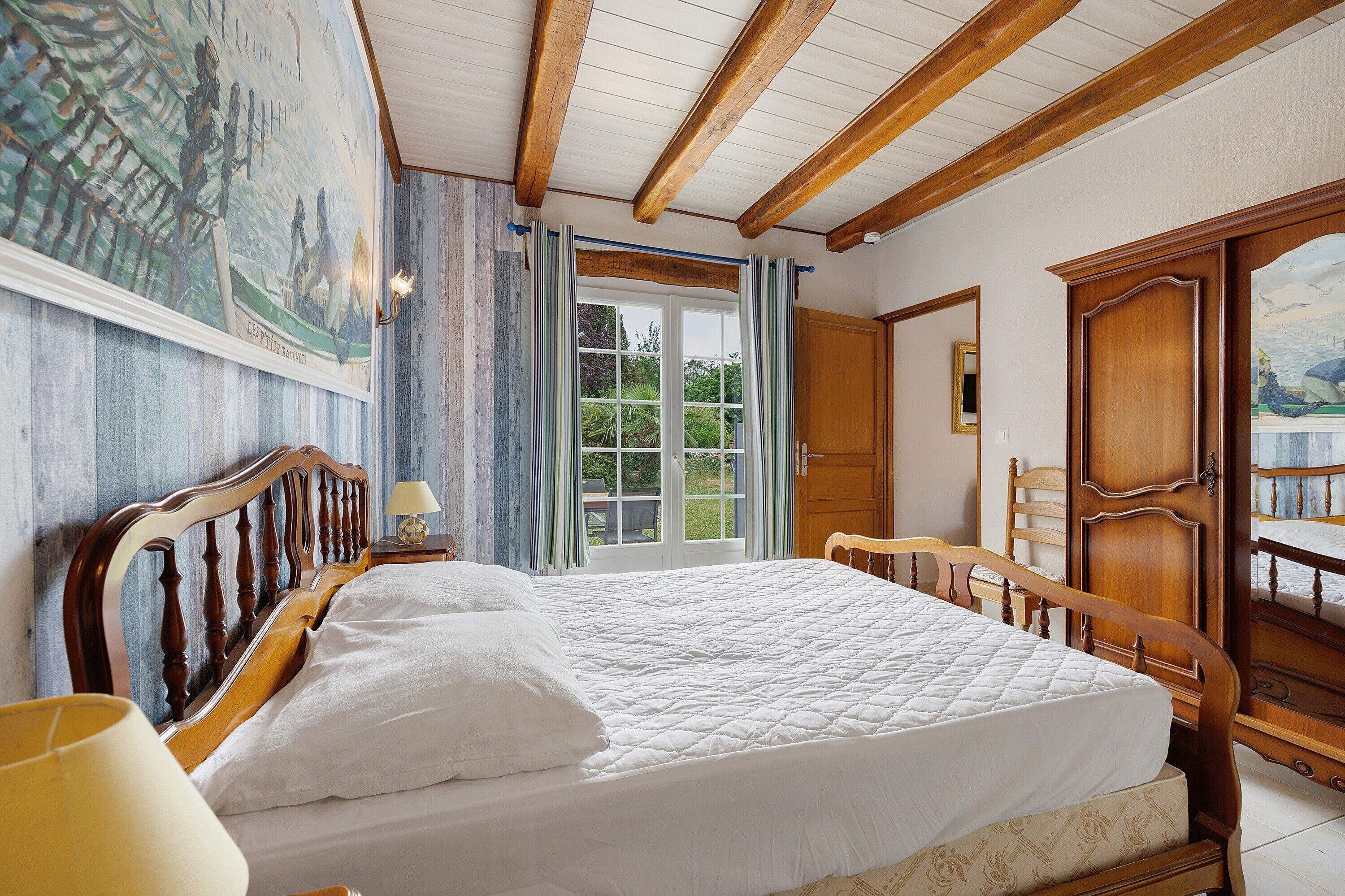 3 bedrooms, WiFi, bed sheets