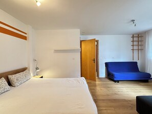 1 bedroom, Internet