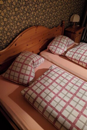 1 bedroom - Disentiserhof Haus C Grabinsky, (Disentis/Mustér). by Interhome (Disentis)