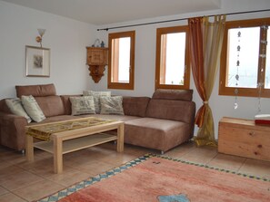 DVD player - Tgèsa Bostgé Grubenmann, (Sedrun). by Interhome (Sedrun)