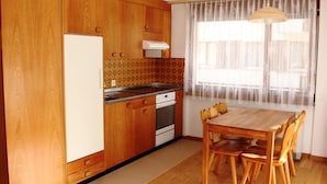 Fridge, oven, cookware/dishes/utensils - Tgèsa Palits Hagenbuch, (Sedrun), 107.01 by Interhome (Sedrun)