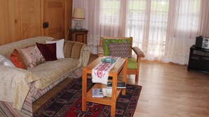 Unclassified image, 4 of 25, button - Chalet Scaletta de Castelberg, (Disentis/Mustér), 1018 by Interhome (Disentis)