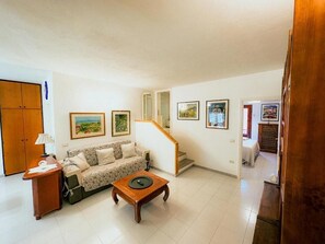 Interior - Spacious house in Olbia - 2 rooms, near center and airport (Olbia)