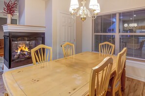 Dining - Blk to Shuttle|BBQ|Near Gondola, Breck Rec Cntr (Breckenridge)