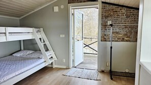 2 bedrooms, free WiFi
