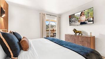 2 bedrooms, in-room safe, iron/ironing board, WiFi (free)