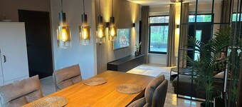 Marina Apartment: Stylish Retreat with Sunny Terrace near Ottermeer