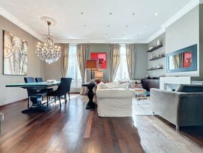 Living area - Apartment  by Interhome (Cannes)