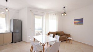 Interior - Sunny Apartment, Balcony & Beach Access (Plazhi San Pietro)