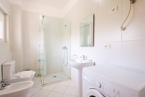 Bathroom - Lura Apartment 03 in Durrës (Durrës)