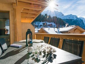 Outdoor dining - Panoramapark Soleil Eisblume Apt. 4 by Interhome (Lauterbrunnen)