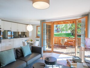 TV - Panoramapark Soleil Camelia Apt. Silverpeak by Interhome (Lauterbrunnen)