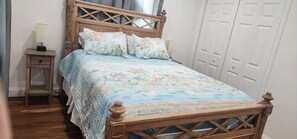Cuna de viaje, wifi, ropa de cama