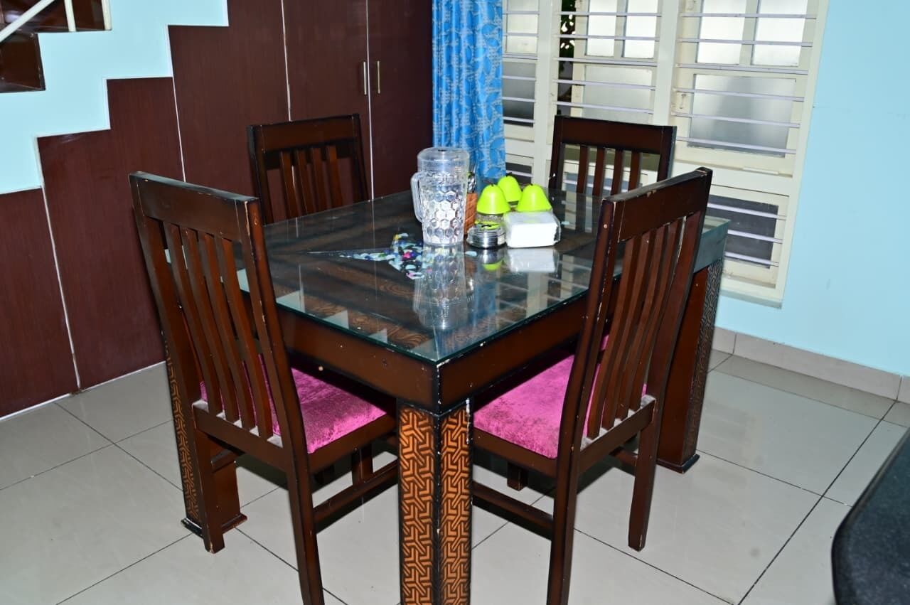 Familie villa, patio, uitzicht op stad | Dineren