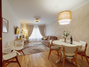 Living Room - MATOSINHOS CENTER PREMIUM APARTMENT by VACATIONY by Interhome (Porto)