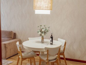 Living Room - MATOSINHOS CENTER PREMIUM APARTMENT by VACATIONY by Interhome (Porto)