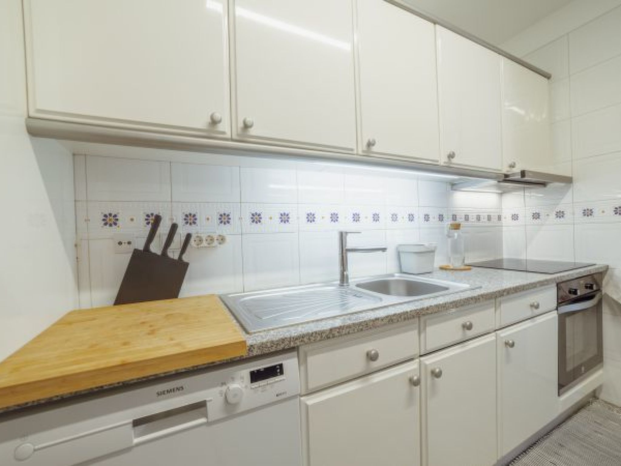 Refrigerador, microondas, horno y lavavajillas 