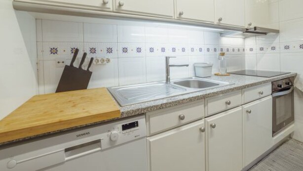 Fridge, microwave, oven, dishwasher - MATOSINHOS CENTER PREMIUM APARTMENT by VACATIONY by Interhome (Porto)