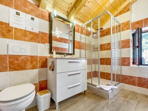 Bathroom - Cosy & Star - Salvan - Les Marécottes - Swiss Alps by Interhome (Salvan)