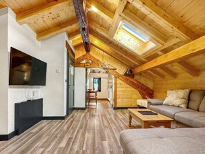 Living area - Cosy & Star - Salvan - Les Marécottes - Swiss Alps by Interhome (Salvan)