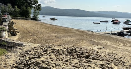 Newfound Lake Getaway- Hosted by Break Away
