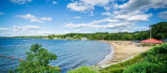 Boardwalk Breeze at Weirs Beach-By Break Away Rentals