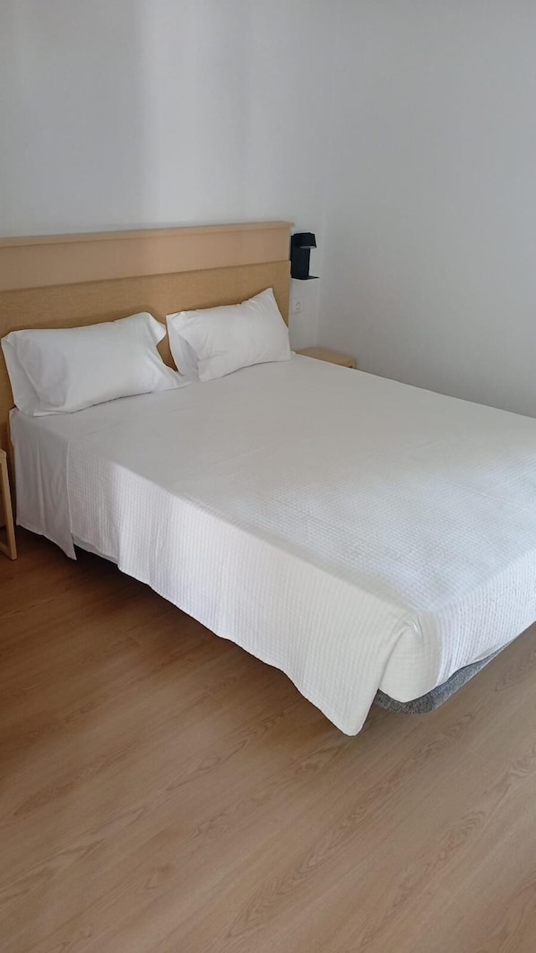 Chambre Standard double | AccĂšs au Wi-Fi (inclus)