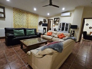 TV, fireplace - FINCA EL ALAMO - BARCARROTA by Interhome (Barcarrota)