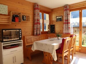 Dining - Petit Nid Douillet au Coeur de Salvan by Interhome (Salvan)