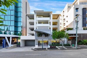 Apartment, 2 Bedrooms | Exterior - Merivale Stay in South Brisbane two Beds two Baths one Parking (Brisbane)