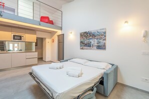 Room - China House - Historic Apt in Central Menaggio (Menaggio)