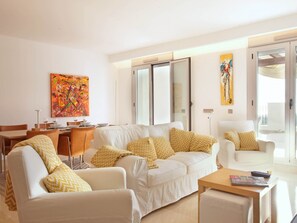 TV - Floresta Sur 8-5 by Interhome (Ojen)