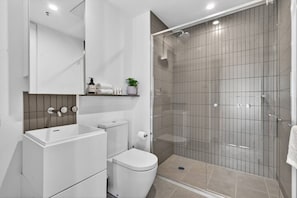 Hair dryer - Luxury Sky-High Stay: Bay & Lake Views | Southbank (Southbank)