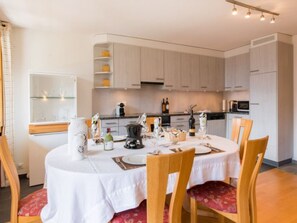 Dining - Chalet Bergrose by Interhome (Lauterbrunnen)