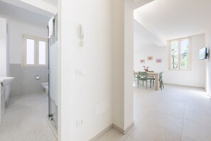 Interior - A bright and welcoming 53 square meters apartment, perfect for four people, located on the first floor of a recently renovated building without an elevator.The property is located in an extremely convenient area of ​​Colorno, just 400 meters from the (Colorno)