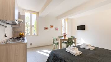 2 camere, ferro/asse da stiro