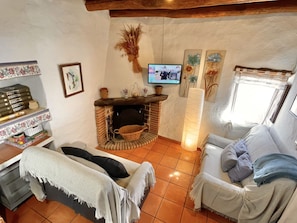 TV, fireplace - Casa la Solana by Interhome (Benadalid)