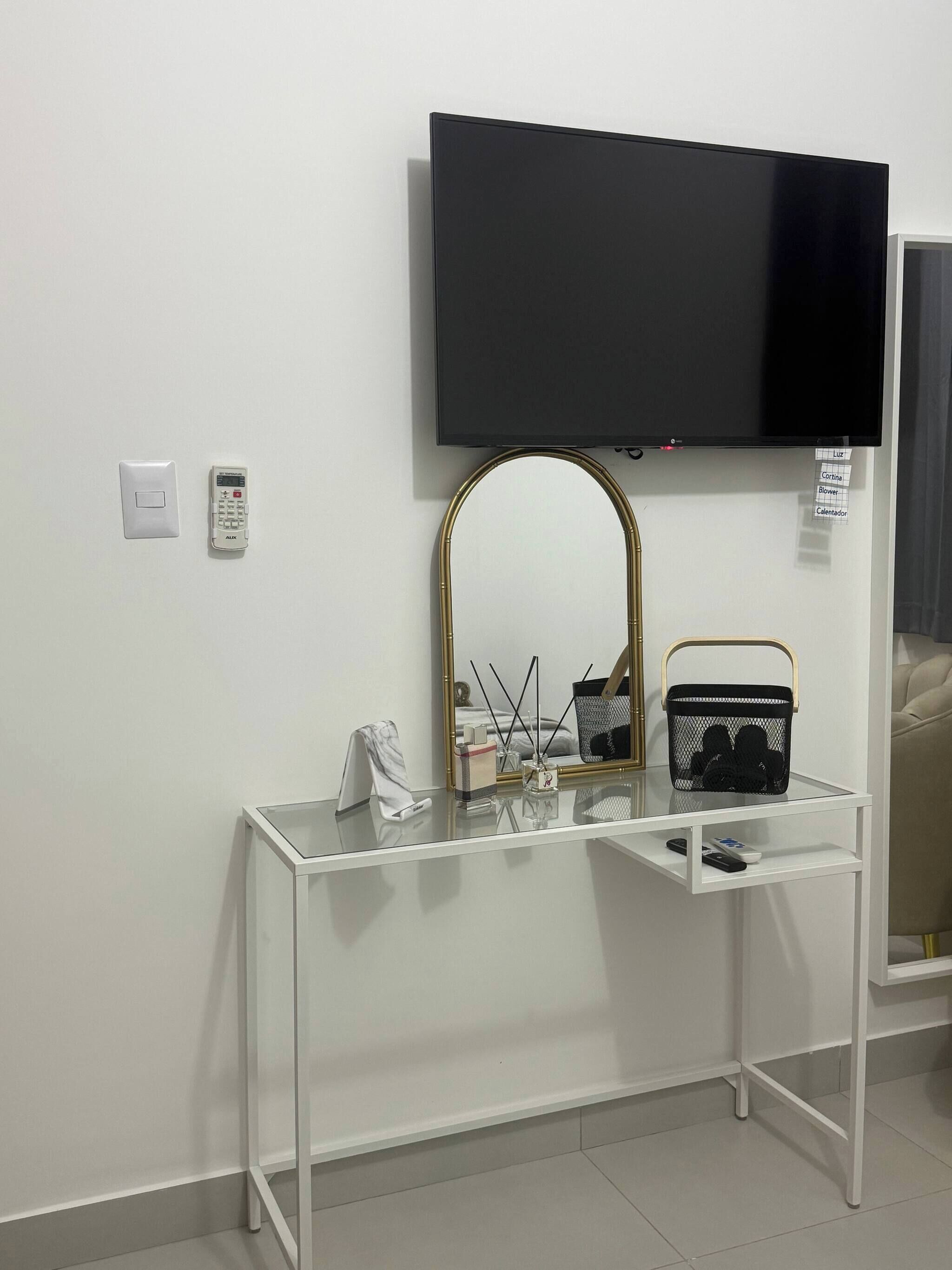 Apartment, 2 Bedrooms, Accessible, Balcony | Room amenity