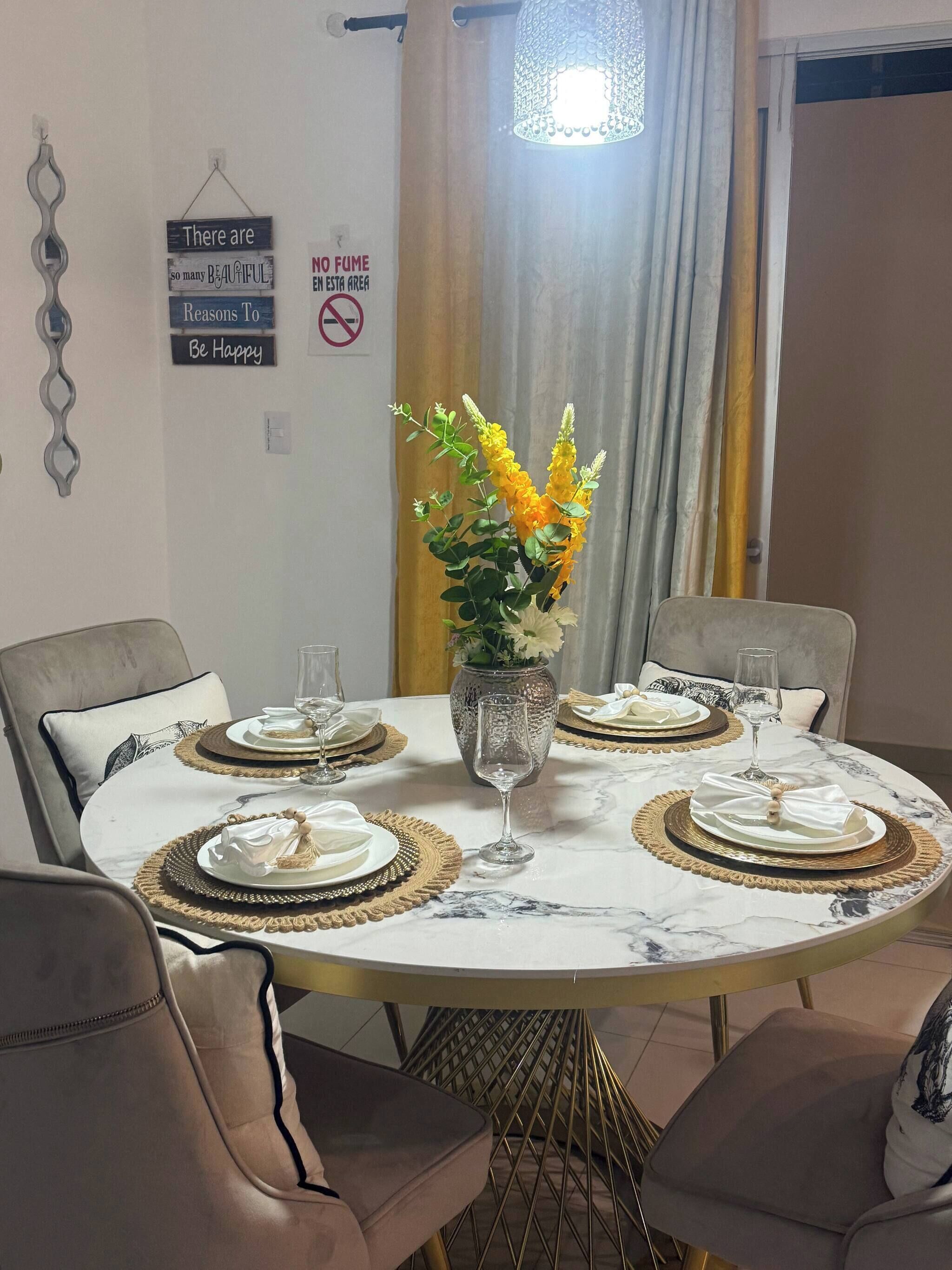 Appartement, 2 slaapkamers, toegankelijk voor mindervaliden, balkon | Dineerruimte